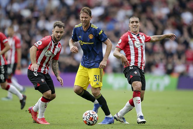 PG游戏-包含穆古鲁扎赛事官方发布出色防守新规，曼联争议不断！的词条