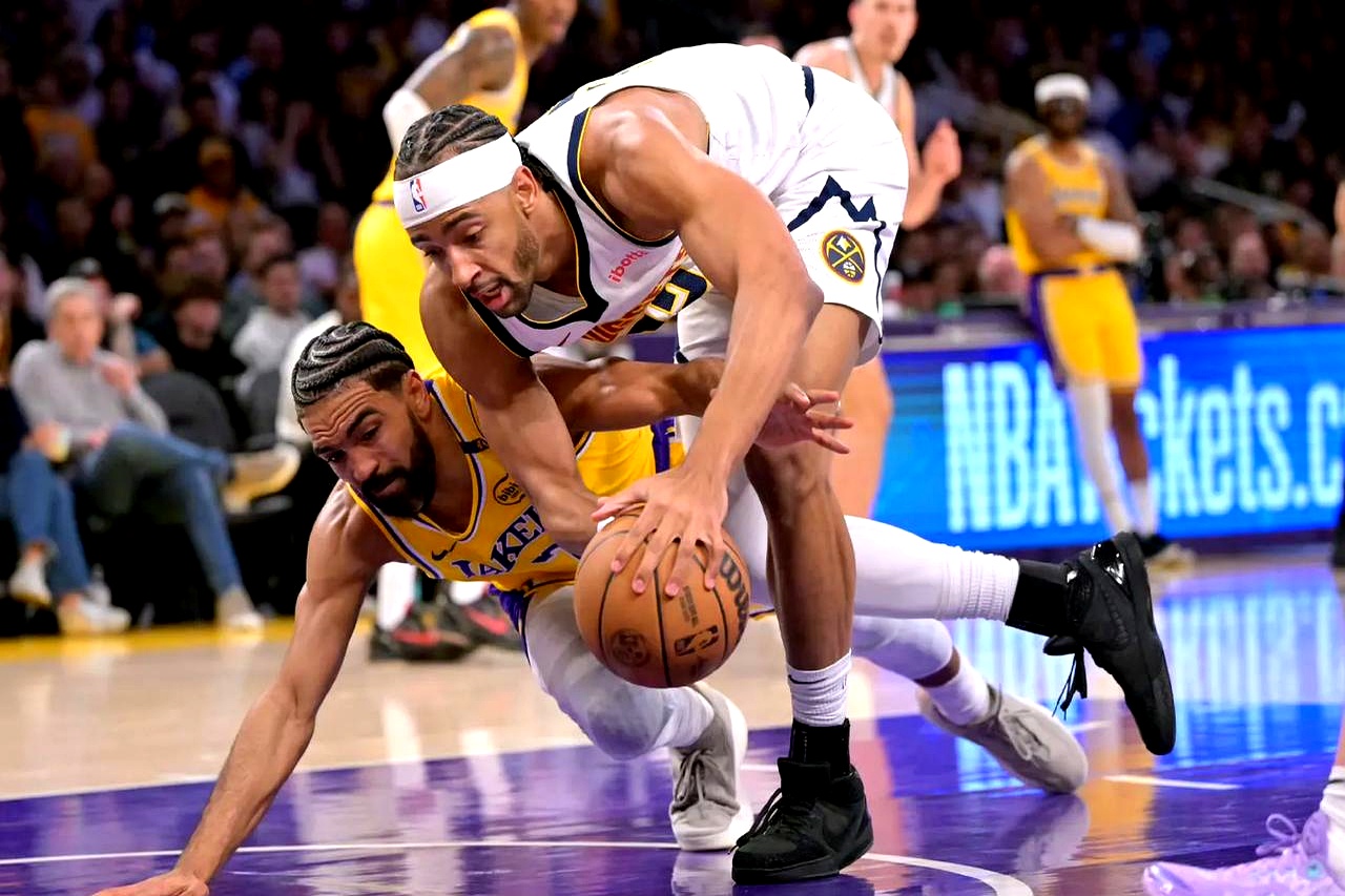 PG-关于詹姆斯巅峰对决，凯恩与90激战湖人分钟，战术调整胜负难料！的信息