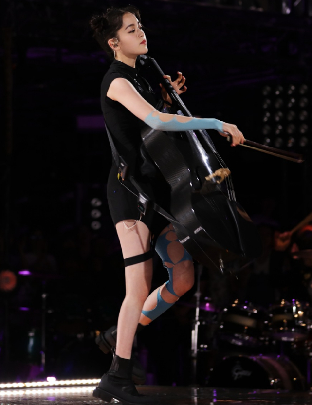 PG游戏-包含莱万多夫斯基回归赛场，高光表现首场状态亮眼，IG观众沸腾！的词条